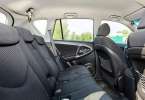 Toyota Rav4, 2006: места для пассажиров сзади