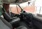 Renault Master III: место водителя