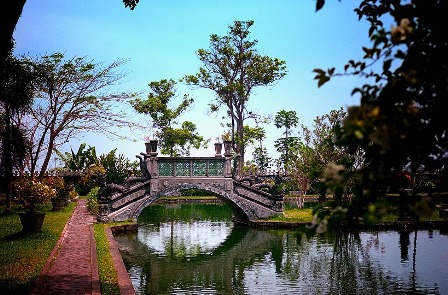 красоты доступные туристам передвигающимся пешком или на двухколесном транспорте