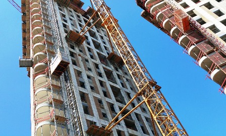 фасадные платформы и подъемники